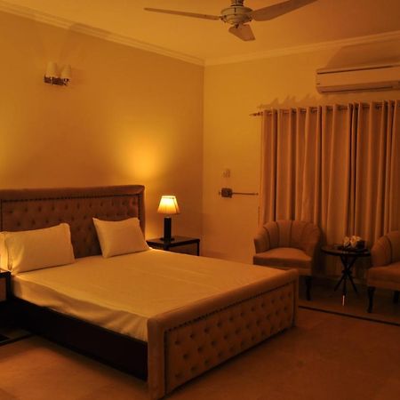 Reina Boutique Hotel - G6/3 Islamabad Eksteriør billede