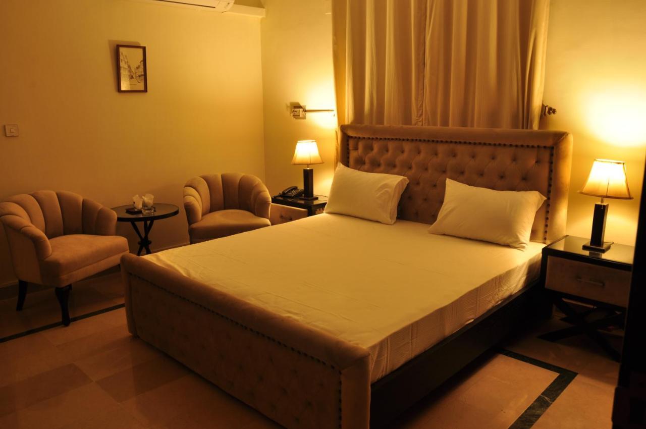 Reina Boutique Hotel - G6/3 Islamabad Eksteriør billede